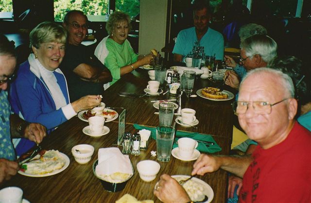 Dan Howard,Wanda Howard, George Helton, Charlotte Helton, Don Campbell, Nellie Lee Maddle, Charles Maddle, James Perry.jpg